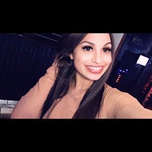 Meet your Posher, Rebekah